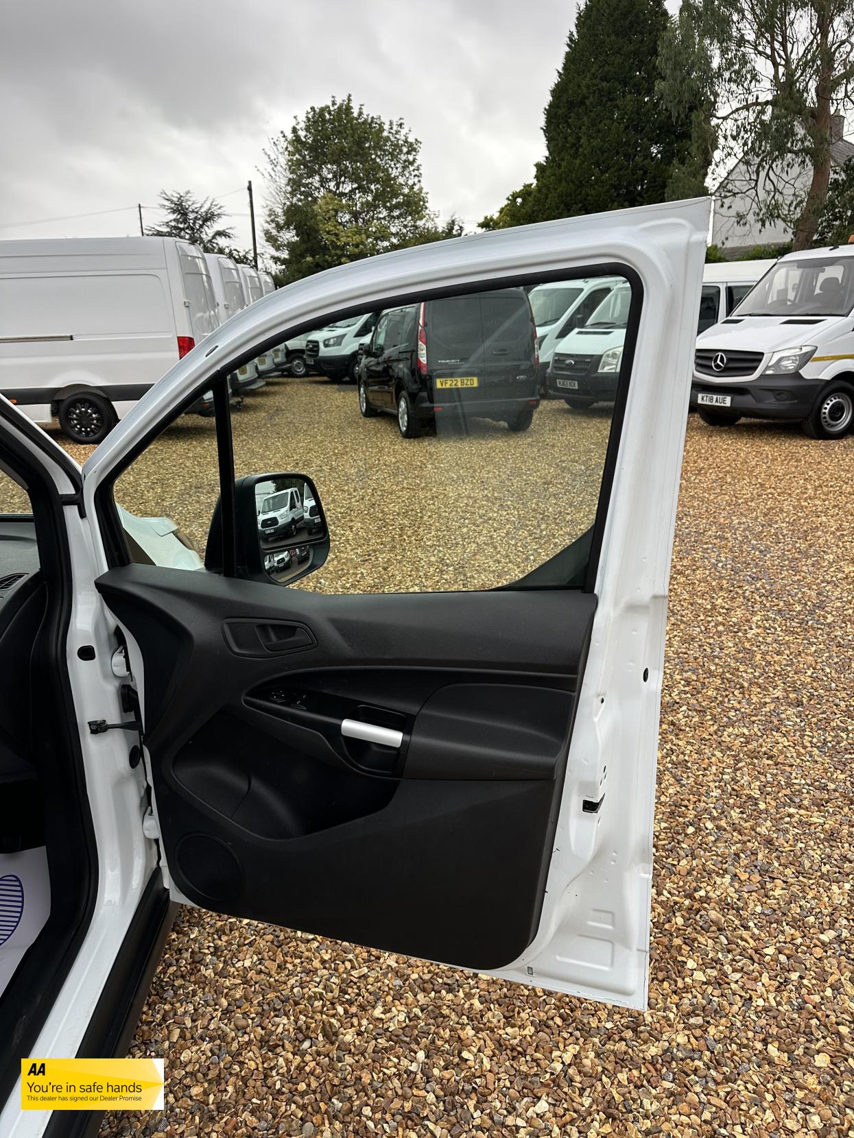 Ford Transit Connect 1.5 TDCi 210 Trend Panel Van 5dr Diesel Manual L2 H1 (124 g/km, 99 bhp)