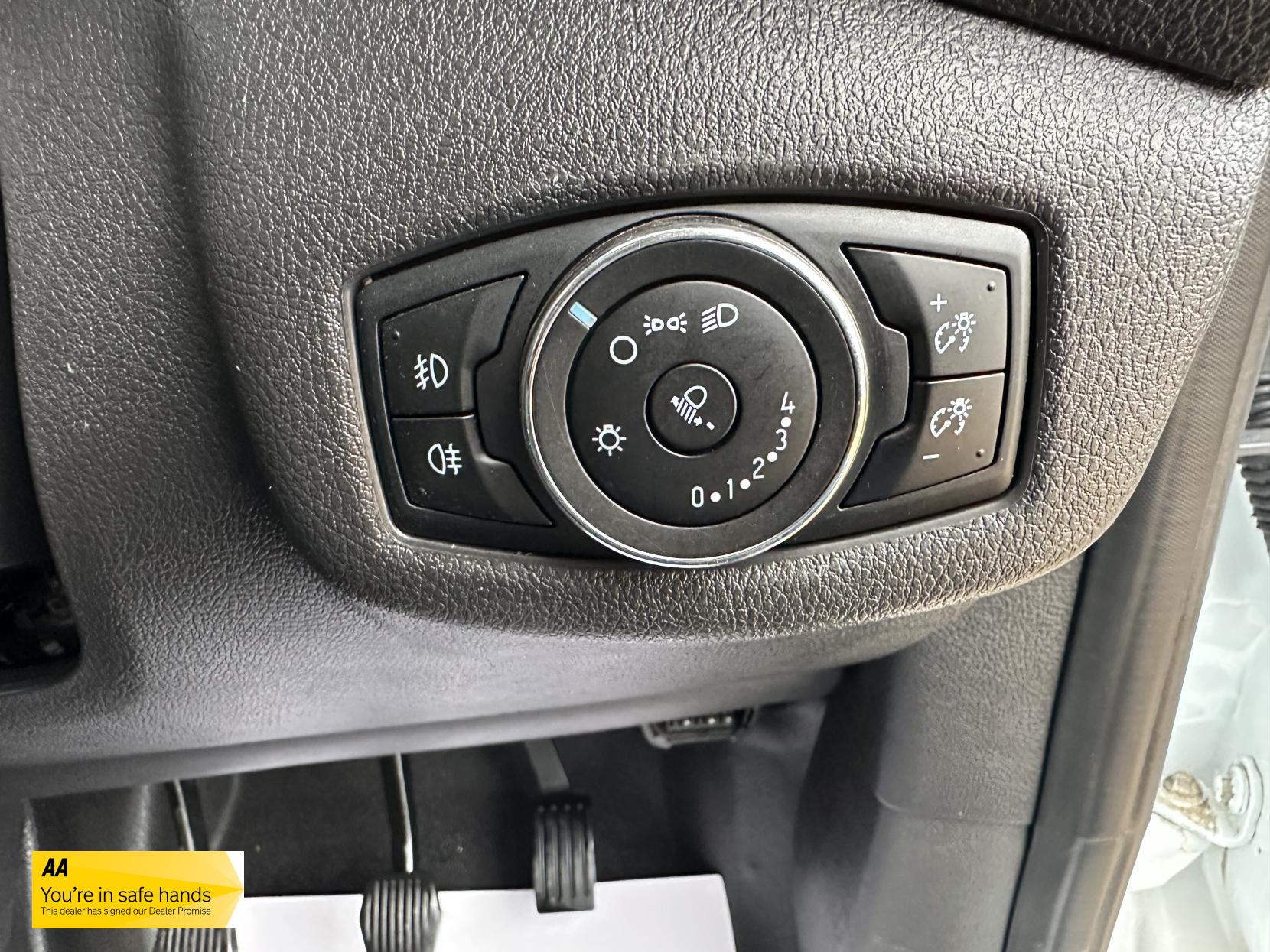 Ford Transit Connect 1.5 TDCi 210 Trend Panel Van 5dr Diesel Manual L2 H1 (124 g/km, 99 bhp)