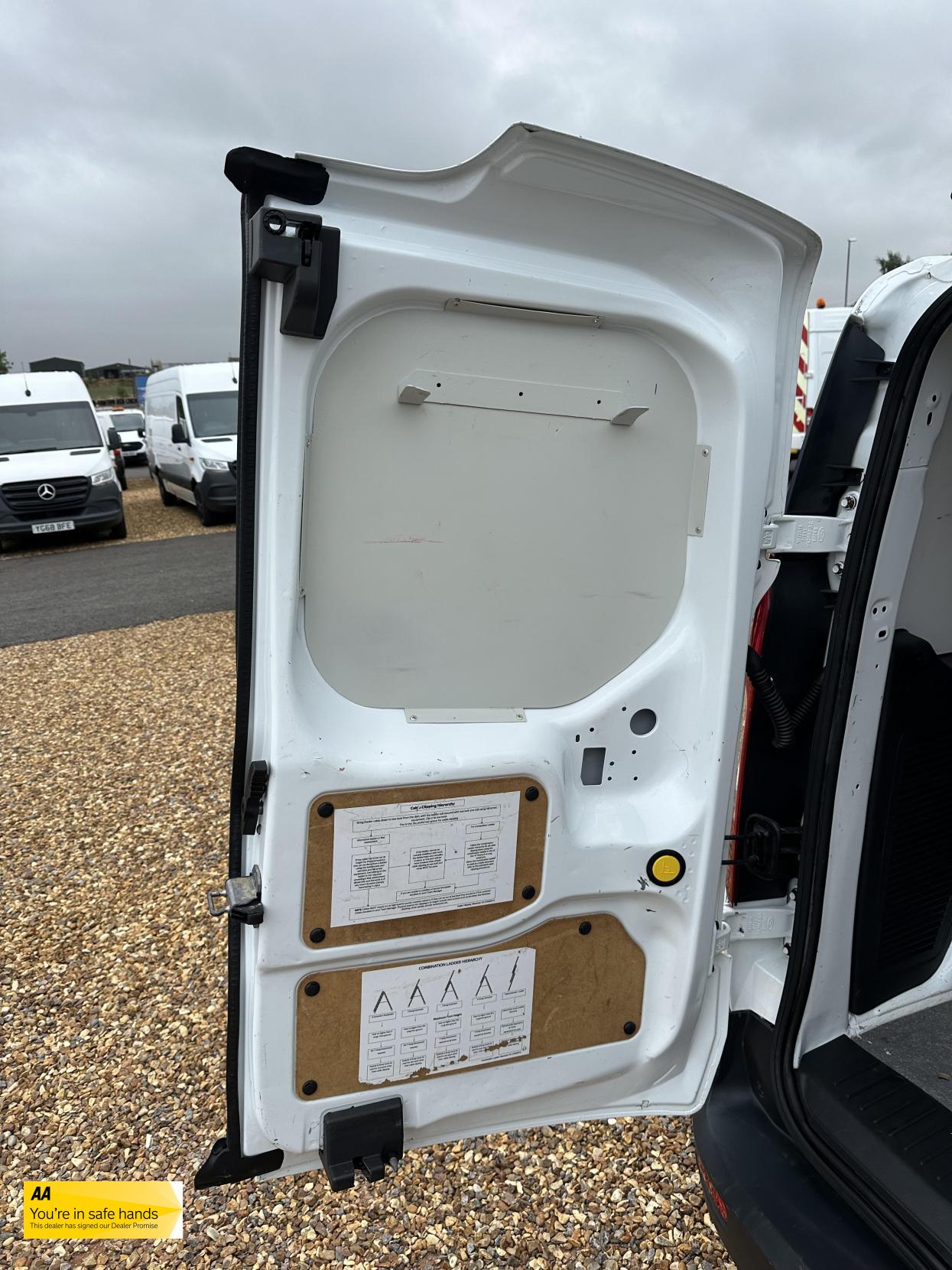 Ford Transit Connect 1.5 TDCi 210 Trend Panel Van 5dr Diesel Manual L2 H1 (124 g/km, 99 bhp)