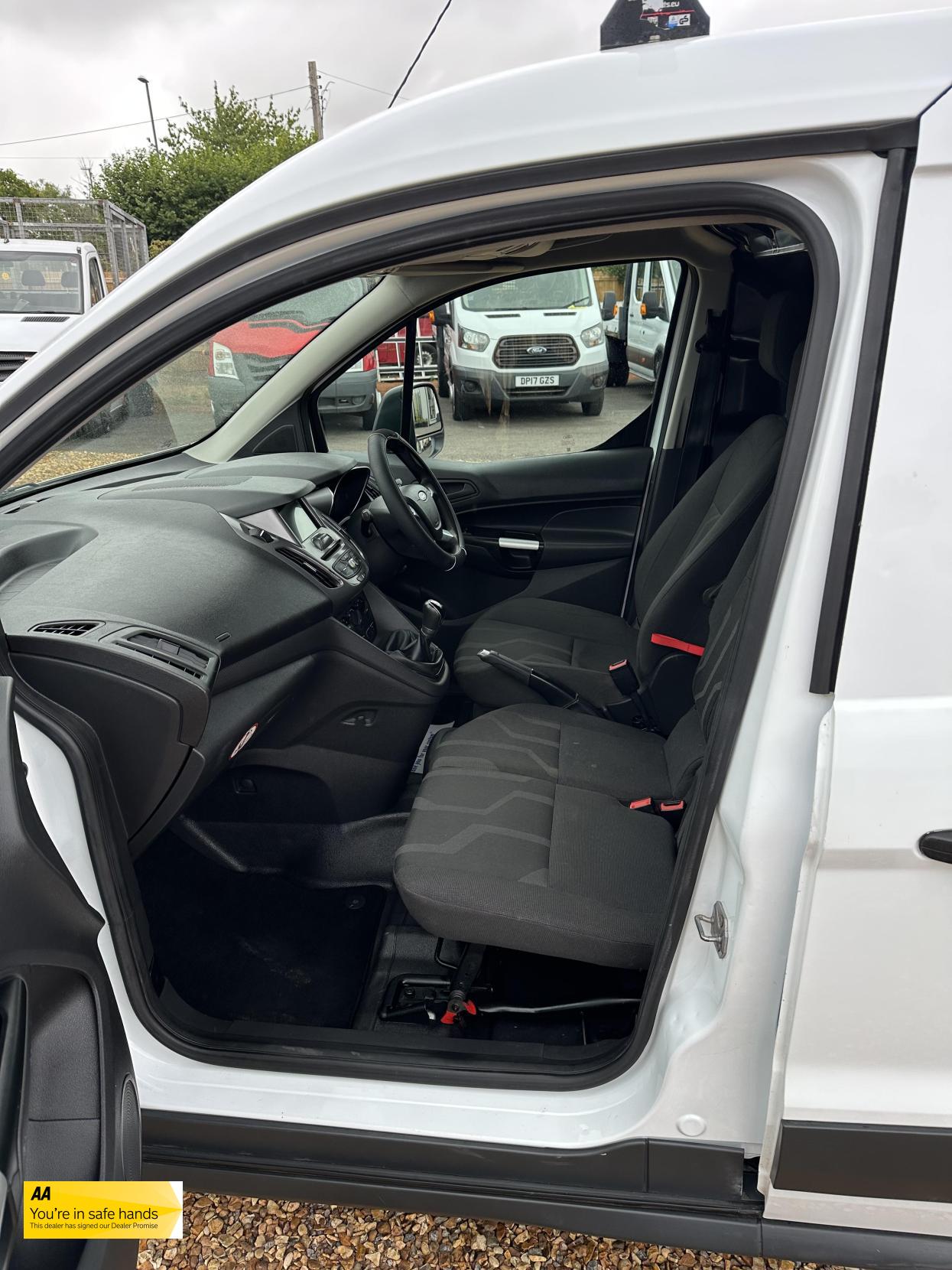 Ford Transit Connect 1.5 TDCi 210 Trend Panel Van 5dr Diesel Manual L2 H1 (124 g/km, 99 bhp)