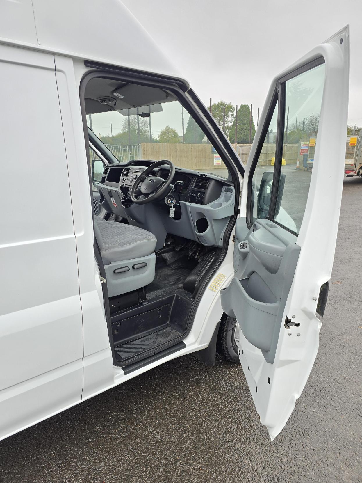 Ford Transit 2.2 TDCi 280 Duratorq Panel Van 3dr Diesel Manual FWD L2 H2 (84 bhp)