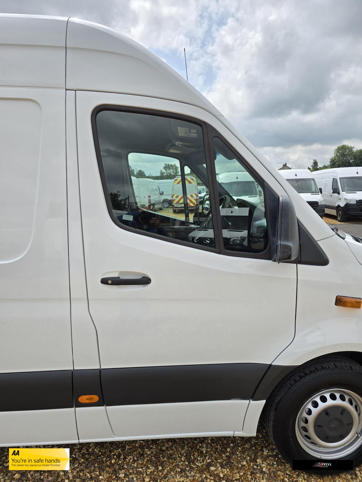 Mercedes-Benz Sprinter Sprinter 2.1 311 CDI Panel Van 5dr Diesel Manual RWD L3 H2 Euro 6 (114 ps)