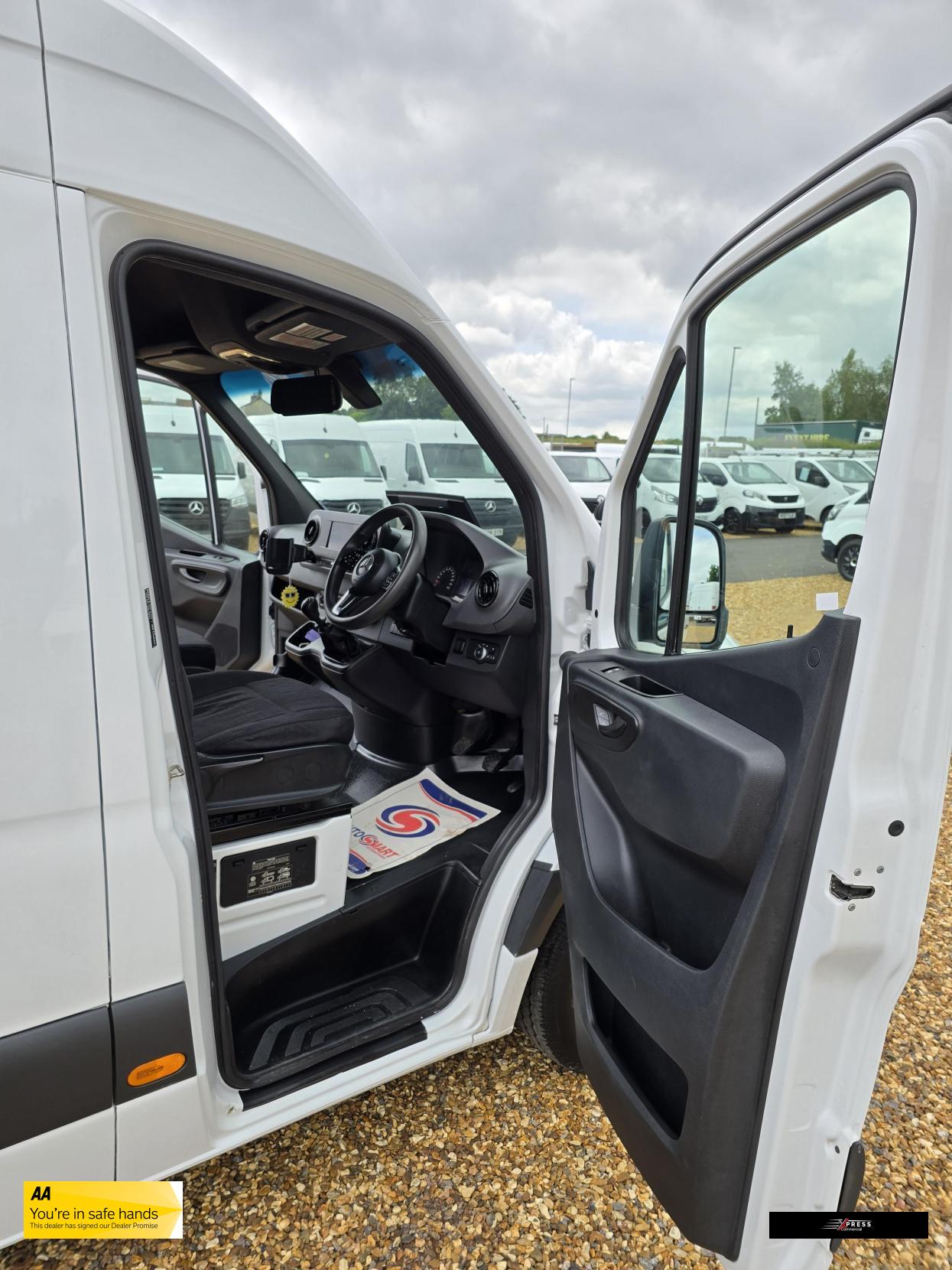 Mercedes-Benz Sprinter Sprinter 2.1 311 CDI Panel Van 5dr Diesel Manual RWD L3 H2 Euro 6 (114 ps)