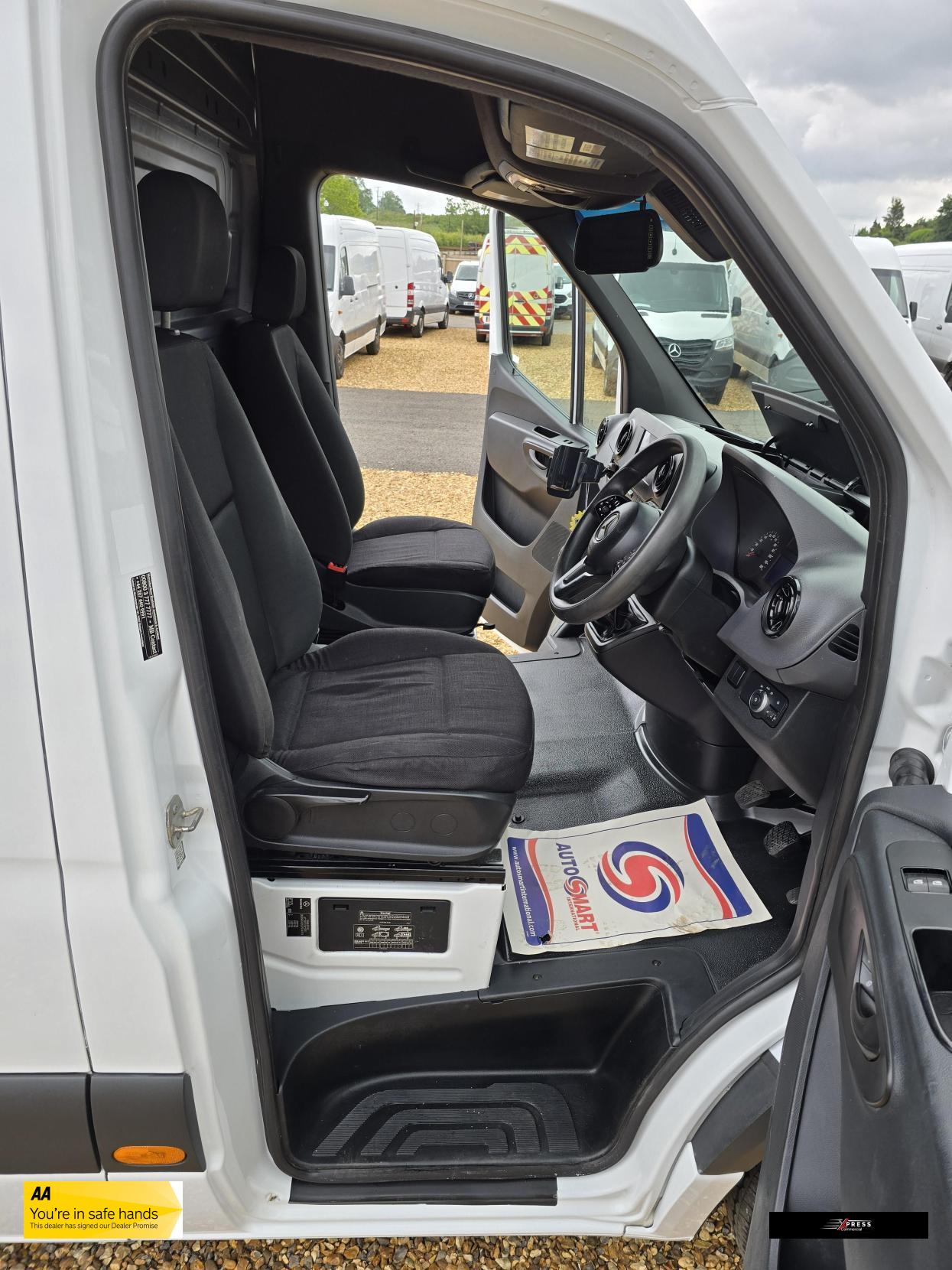 Mercedes-Benz Sprinter Sprinter 2.1 311 CDI Panel Van 5dr Diesel Manual RWD L3 H2 Euro 6 (114 ps)