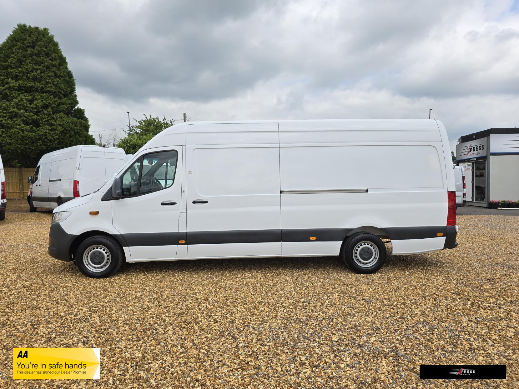 Mercedes-Benz Sprinter Sprinter 2.1 311 CDI Panel Van 5dr Diesel Manual RWD L3 H2 Euro 6 (114 ps)