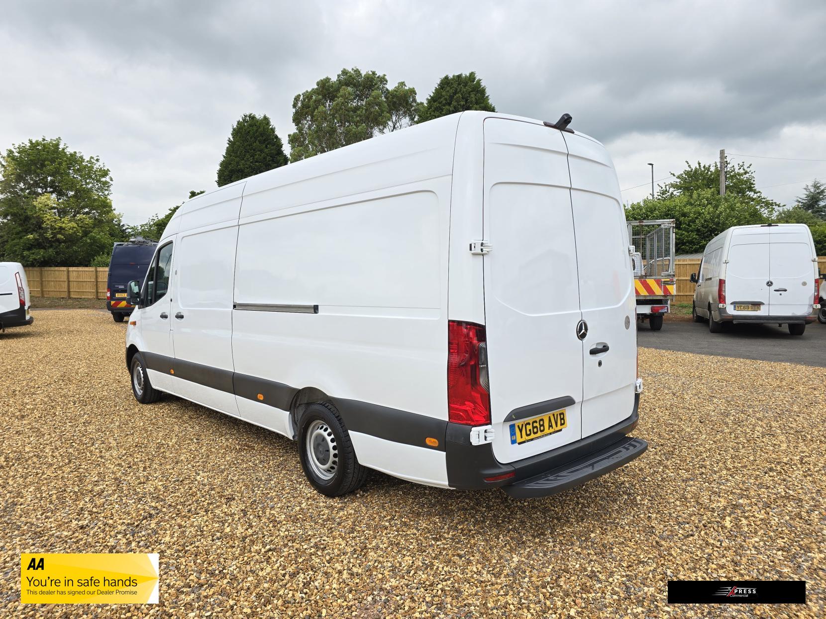 Mercedes-Benz Sprinter Sprinter 2.1 311 CDI Panel Van 5dr Diesel Manual RWD L3 H2 Euro 6 (114 ps)
