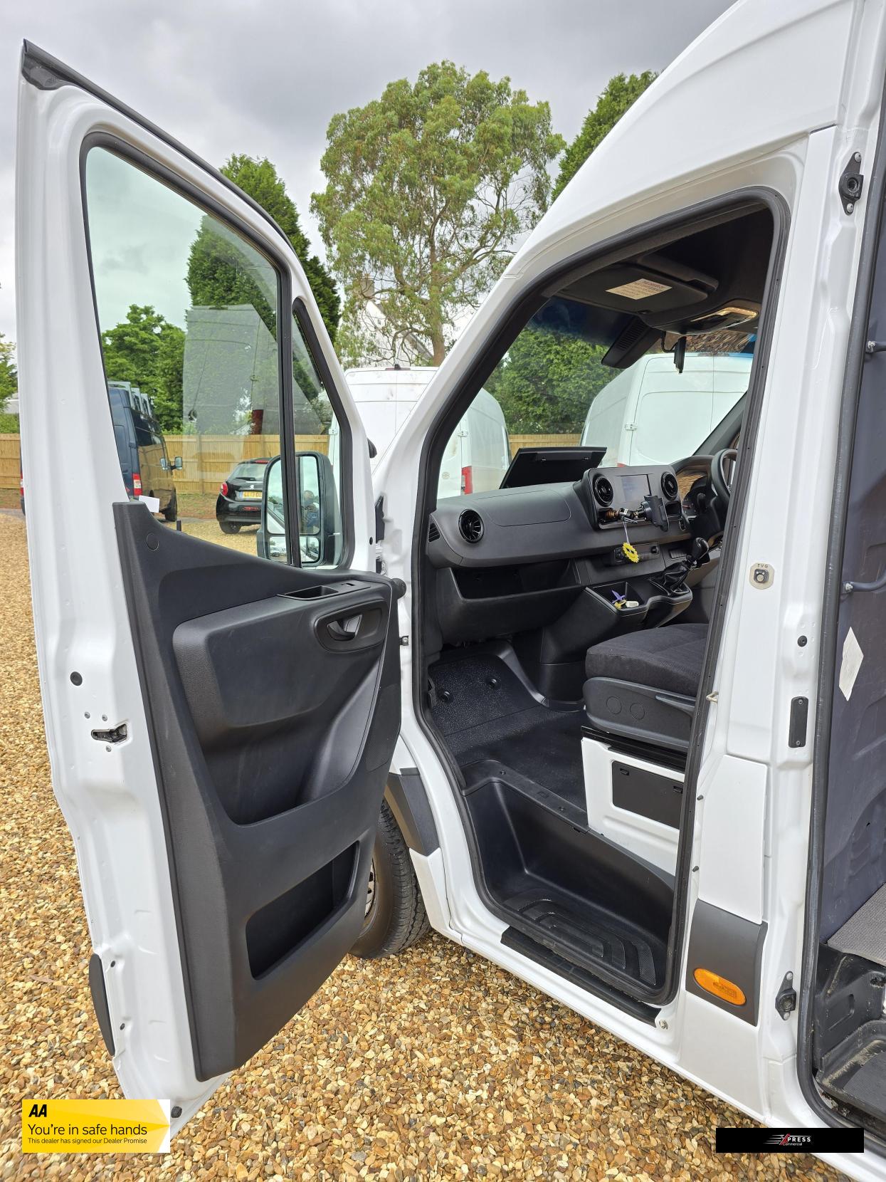 Mercedes-Benz Sprinter Sprinter 2.1 311 CDI Panel Van 5dr Diesel Manual RWD L3 H2 Euro 6 (114 ps)