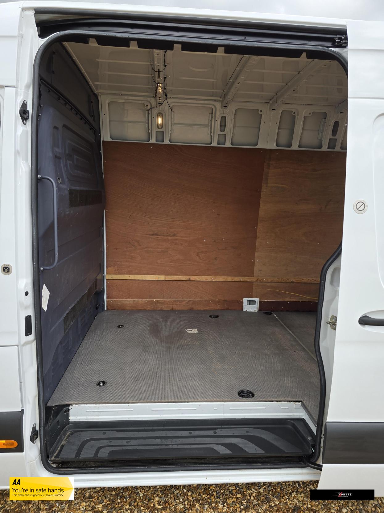 Mercedes-Benz Sprinter Sprinter 2.1 311 CDI Panel Van 5dr Diesel Manual RWD L3 H2 Euro 6 (114 ps)