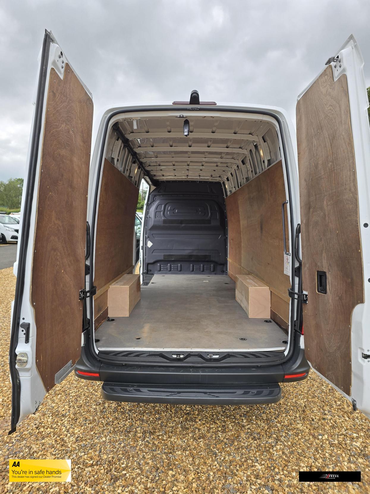 Mercedes-Benz Sprinter Sprinter 2.1 311 CDI Panel Van 5dr Diesel Manual RWD L3 H2 Euro 6 (114 ps)