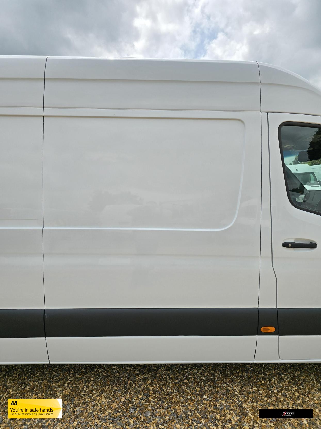 Mercedes-Benz Sprinter Sprinter 2.1 311 CDI Panel Van 5dr Diesel Manual RWD L3 H2 Euro 6 (114 ps)