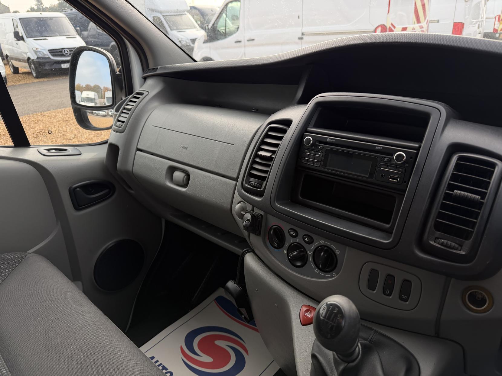 2014 Vauxhall Vivaro 2.0 2900 CDTi ecoFLEX Panel Van 4dr Diesel Manual FWD L1 (185 g/km, 113 bhp) - Thumbnail 24