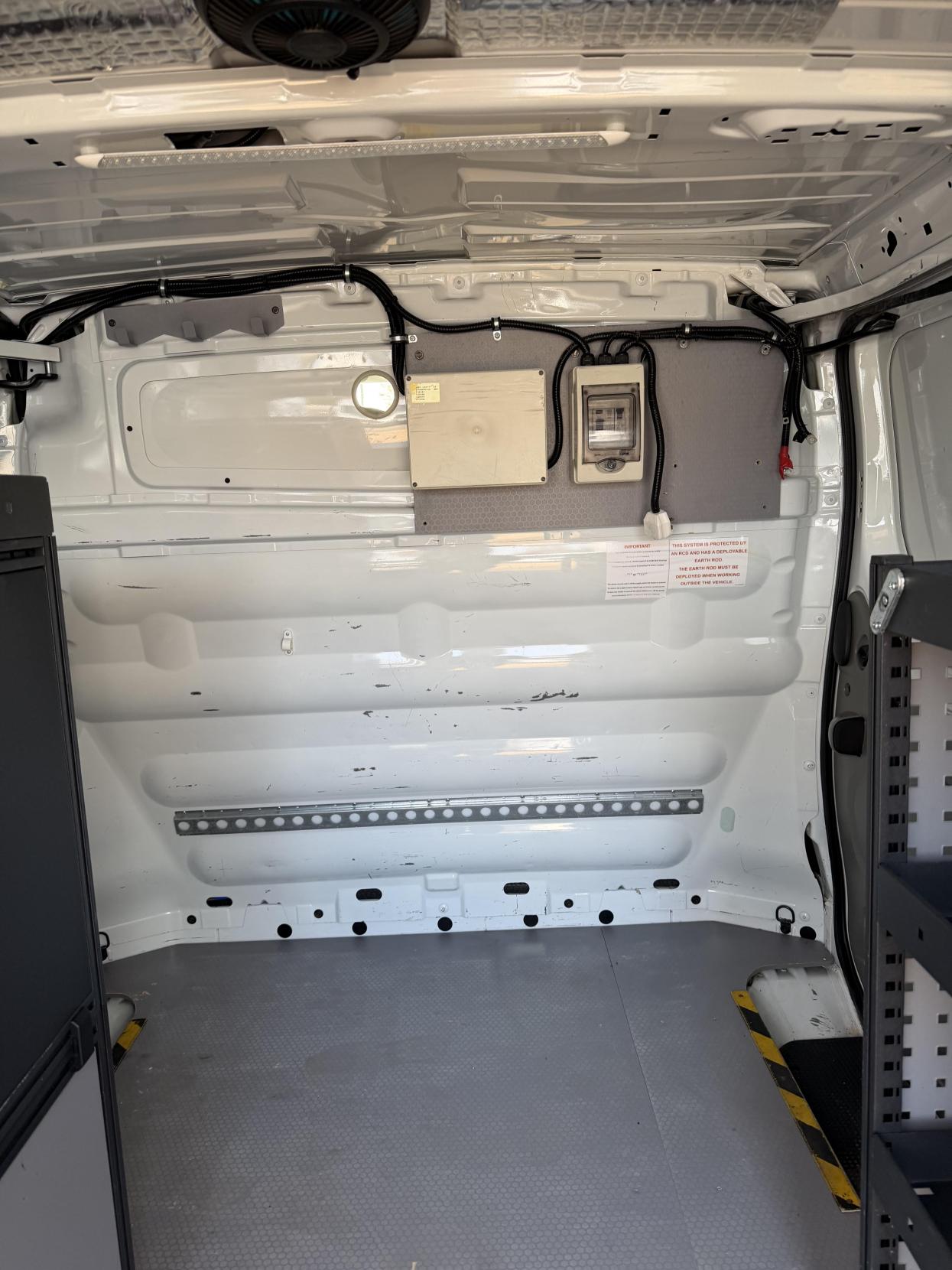 2014 Vauxhall Vivaro 2.0 2900 CDTi ecoFLEX Panel Van 4dr Diesel Manual FWD L1 (185 g/km, 113 bhp) - Thumbnail 37