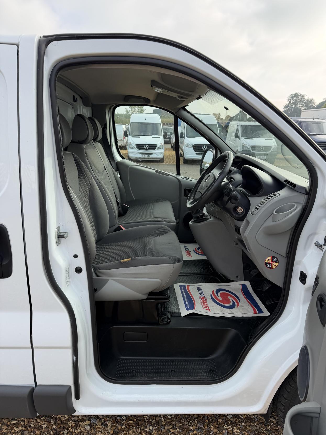 2014 Vauxhall Vivaro 2.0 2900 CDTi ecoFLEX Panel Van 4dr Diesel Manual FWD L1 (185 g/km, 113 bhp) - Thumbnail 14