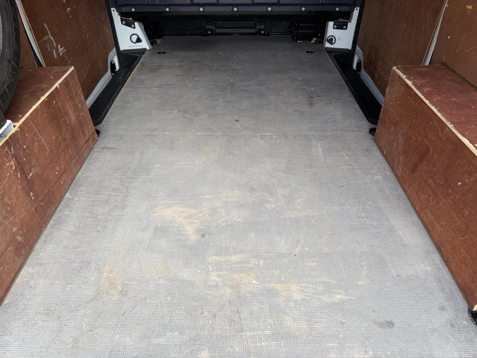 2019 Mercedes-Benz Vito 2.1 114 CDI BlueTEC Panel Van 5dr Diesel Manual RWD L1 Euro 6 (s/s) (136 ps) - Thumbnail 38
