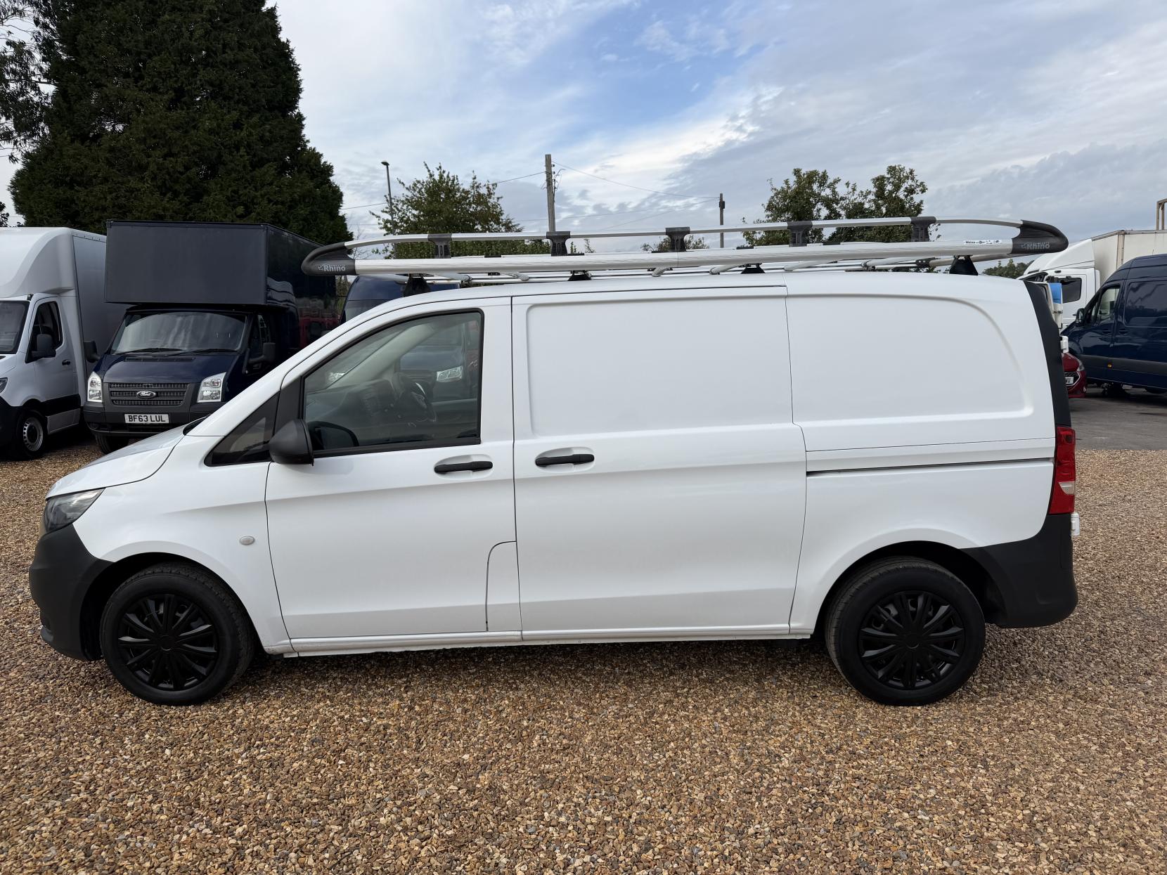 2019 Mercedes-Benz Vito 2.1 114 CDI BlueTEC Panel Van 5dr Diesel Manual RWD L1 Euro 6 (s/s) (136 ps) - Thumbnail 8