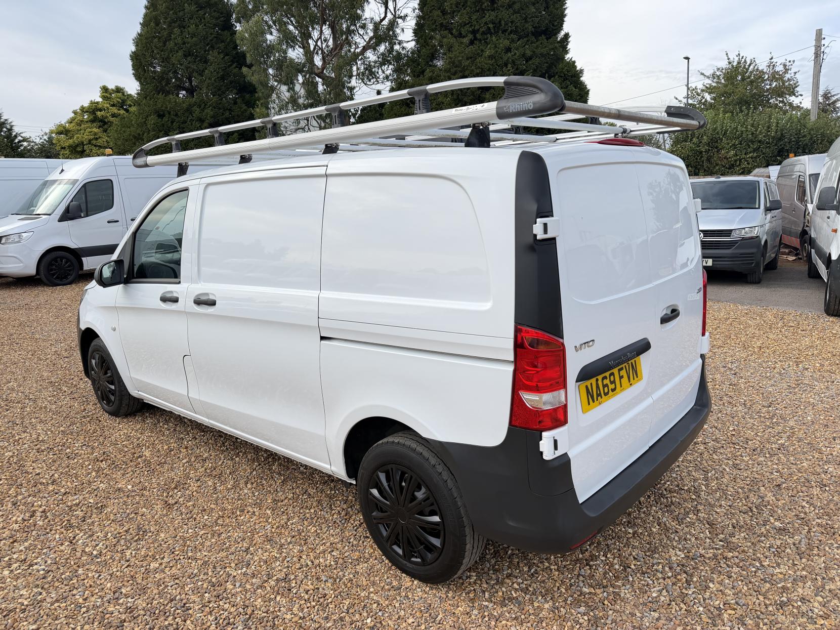 2019 Mercedes-Benz Vito 2.1 114 CDI BlueTEC Panel Van 5dr Diesel Manual RWD L1 Euro 6 (s/s) (136 ps) - Thumbnail 9