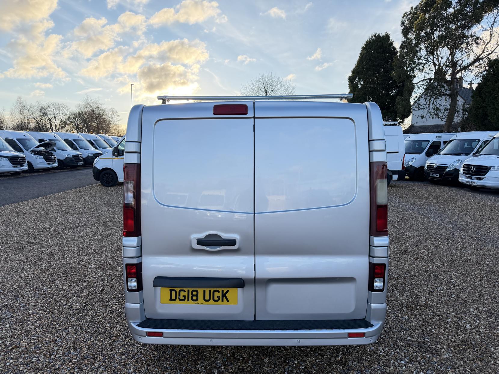 Vauxhall Vivaro 1.6 CDTi 2900 BiTurbo ecoTEC Sportive Panel Van 5dr Diesel Manual L2 H1 Euro 6 (s/s) (125 ps)