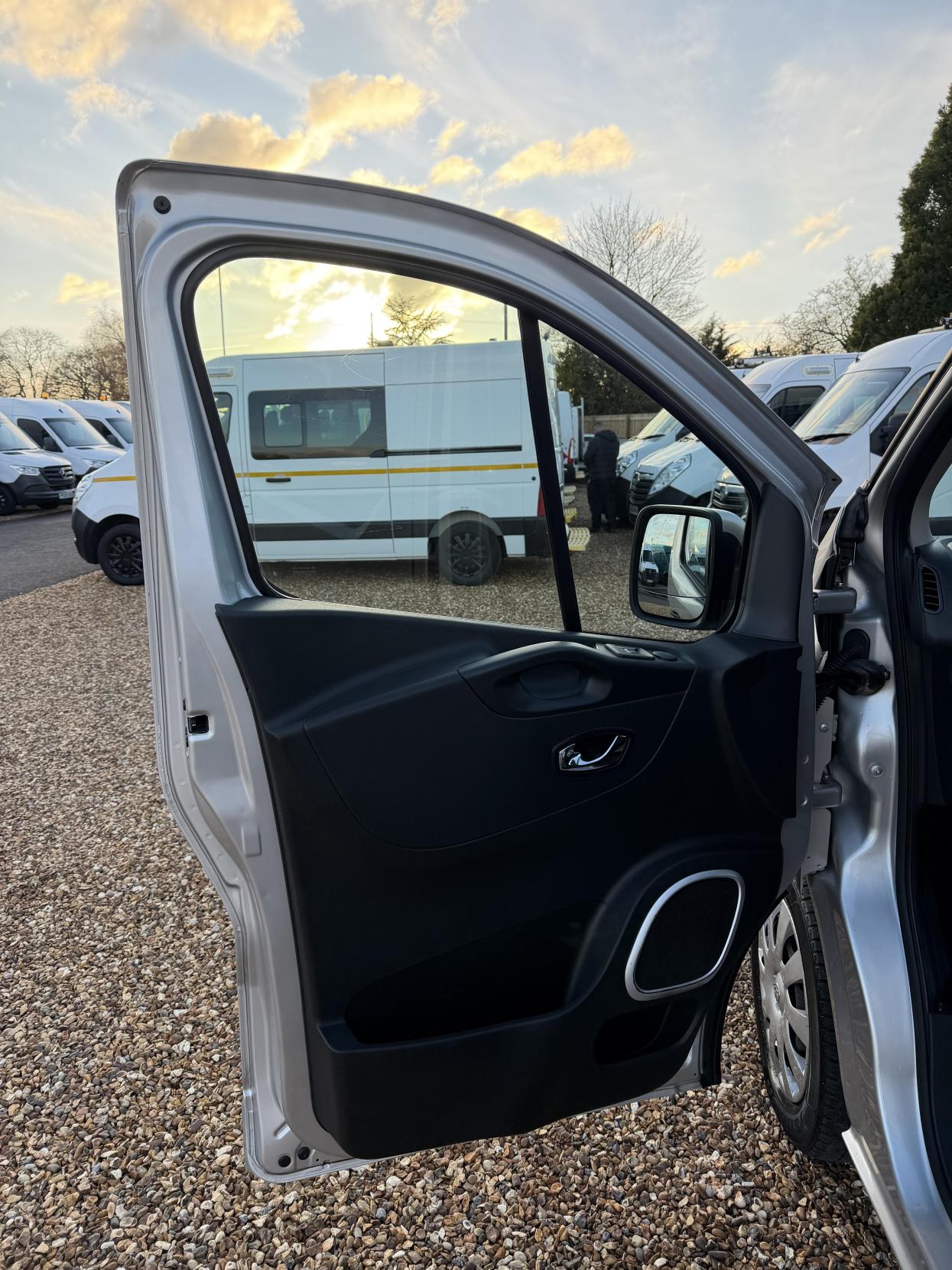 Vauxhall Vivaro 1.6 CDTi 2900 BiTurbo ecoTEC Sportive Panel Van 5dr Diesel Manual L2 H1 Euro 6 (s/s) (125 ps)
