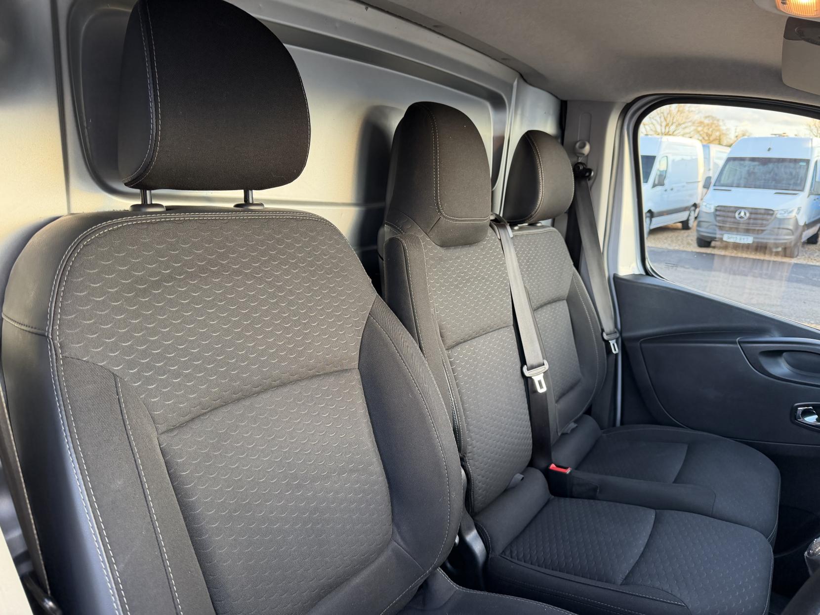 Vauxhall Vivaro 1.6 CDTi 2900 BiTurbo ecoTEC Sportive Panel Van 5dr Diesel Manual L2 H1 Euro 6 (s/s) (125 ps)