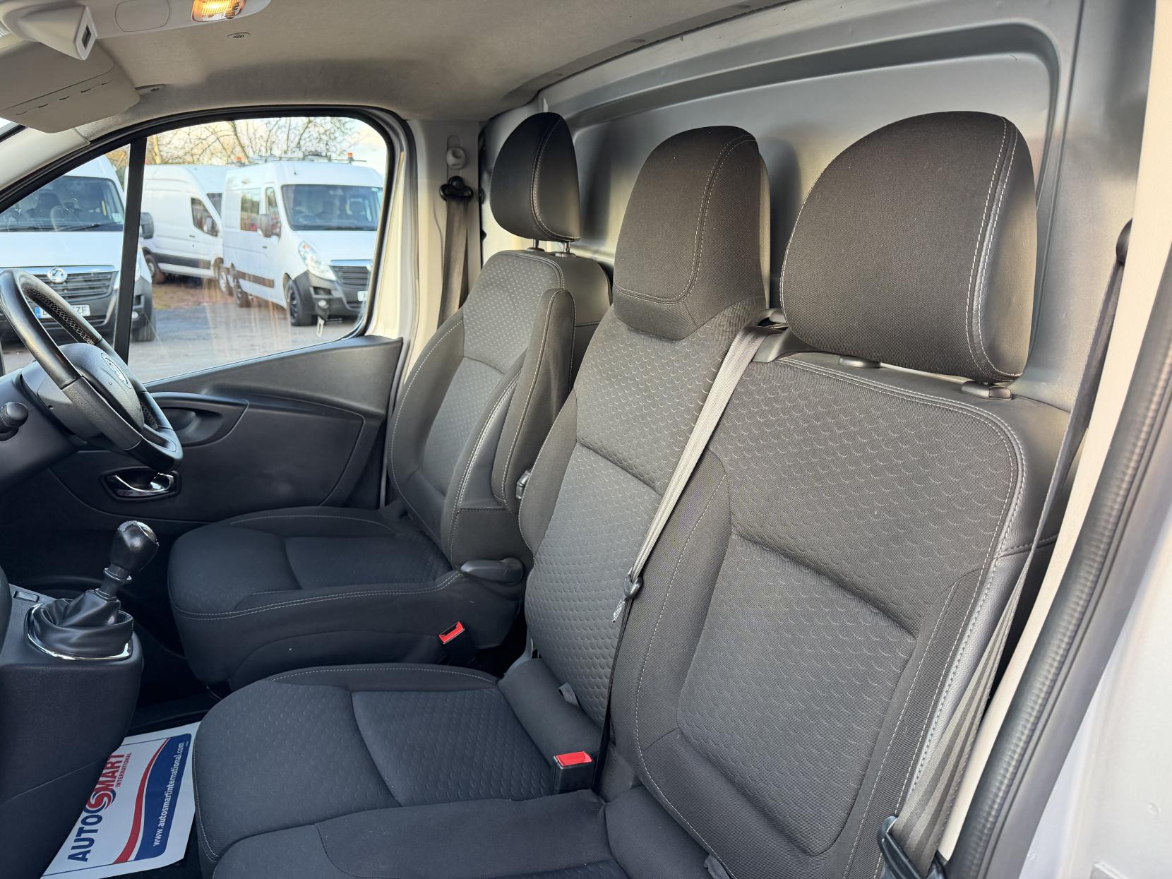 Vauxhall Vivaro 1.6 CDTi 2900 BiTurbo ecoTEC Sportive Panel Van 5dr Diesel Manual L2 H1 Euro 6 (s/s) (125 ps)