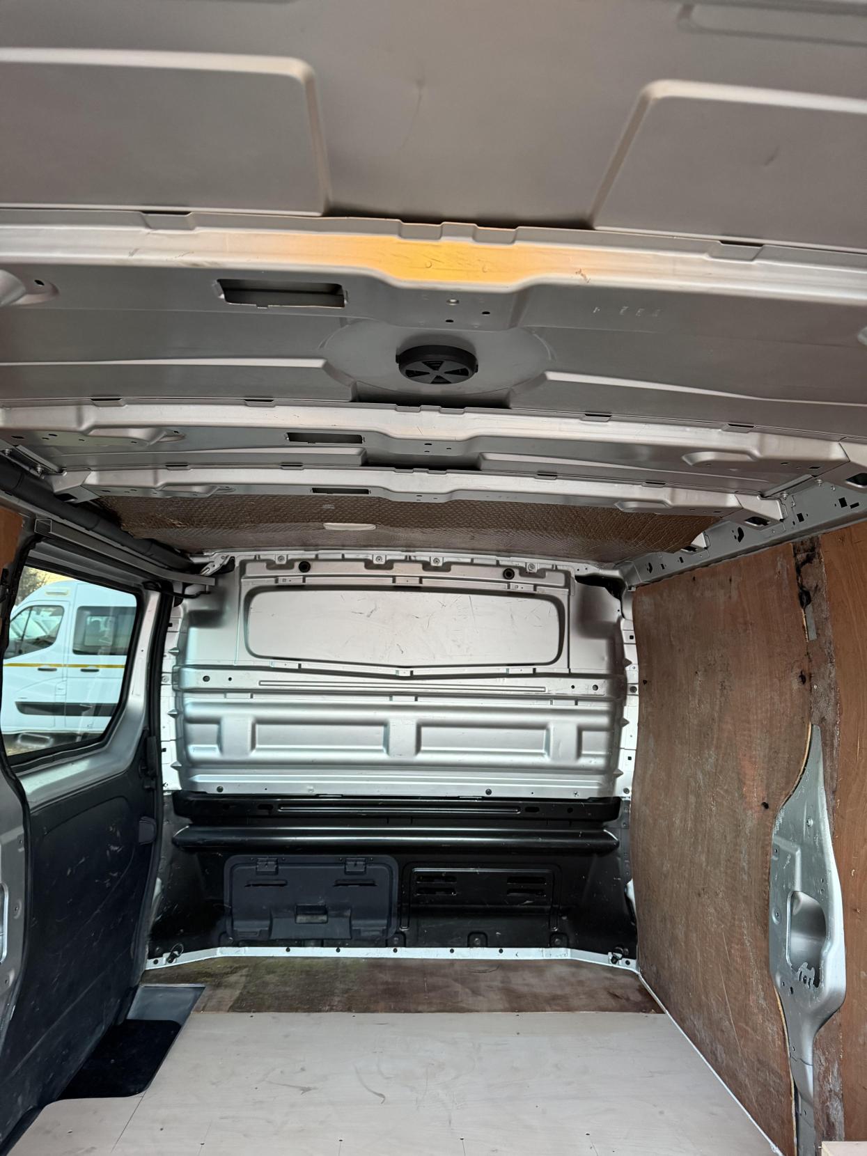 Vauxhall Vivaro 1.6 CDTi 2900 BiTurbo ecoTEC Sportive Panel Van 5dr Diesel Manual L2 H1 Euro 6 (s/s) (125 ps)