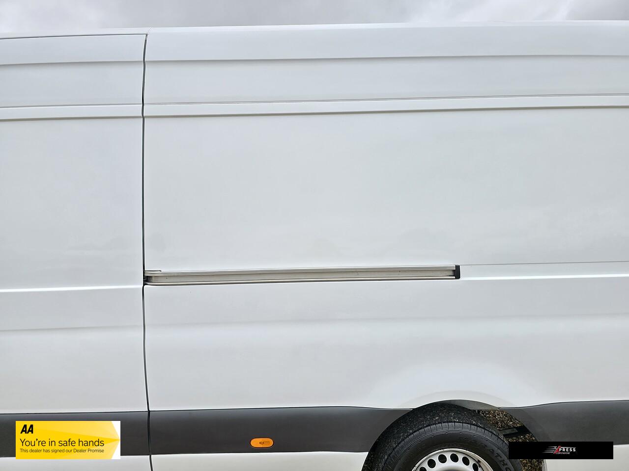 Mercedes-Benz Sprinter 2.1 311 CDI Panel Van 5dr Diesel Manual RWD L3 H2 Euro 6 (114 ps)