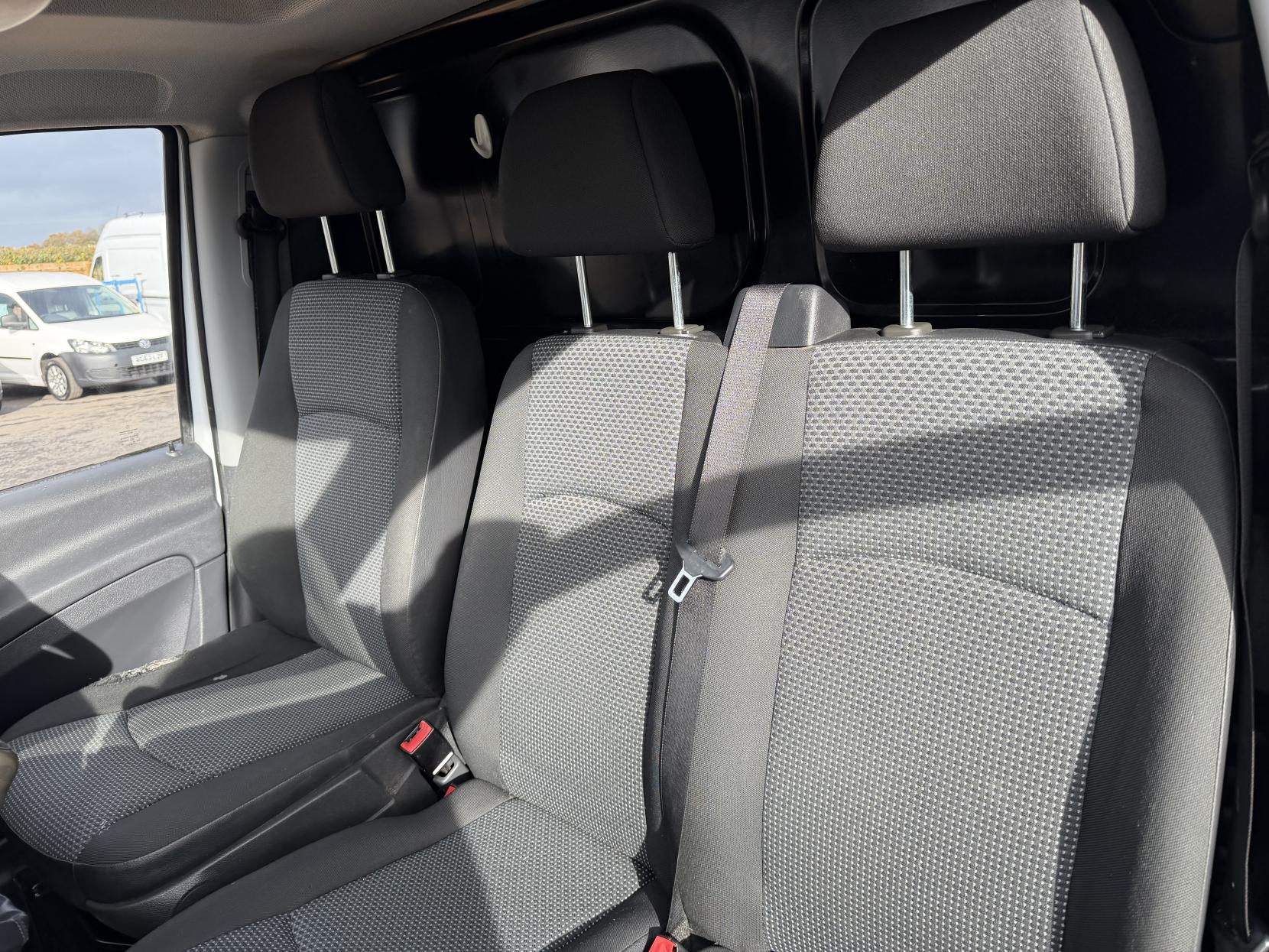 Mercedes-Benz Vito 2.1 113 CDi Panel Van 5dr Diesel Manual L1 (198 g/km, 136 bhp)