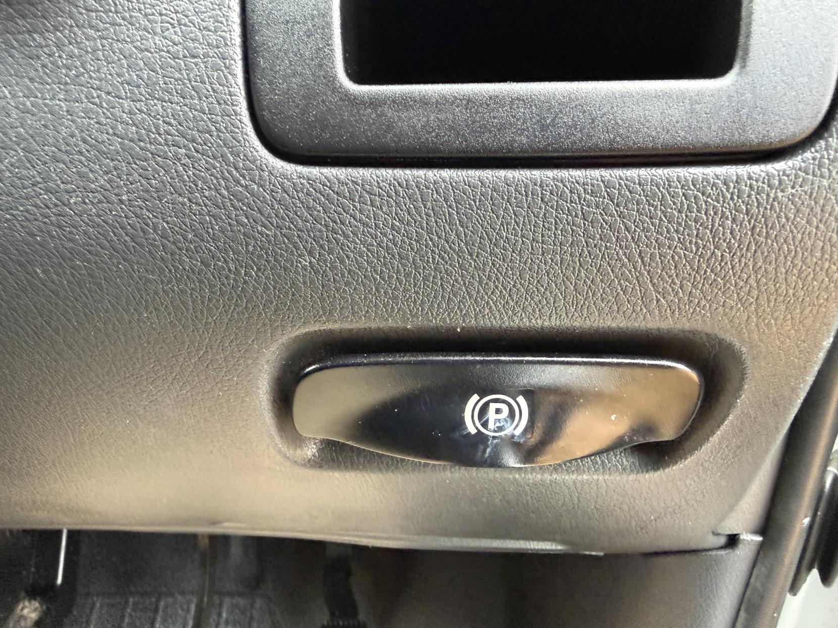 Mercedes-Benz Vito 2.1 113 CDi Panel Van 5dr Diesel Manual L1 (198 g/km, 136 bhp)