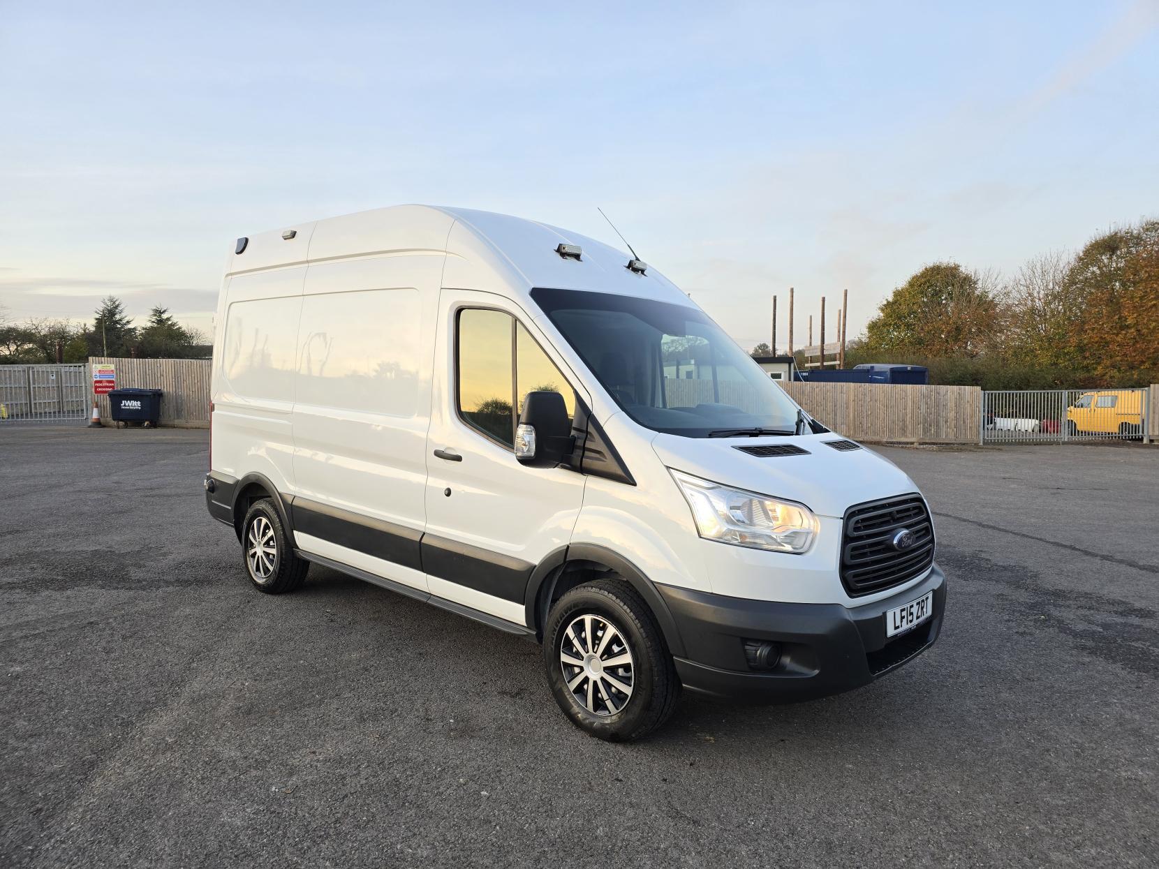 Ford Transit 2.2 TDCi 350 Panel Van 5dr Diesel Manual RWD L2 H3 Euro 5 (125 ps)