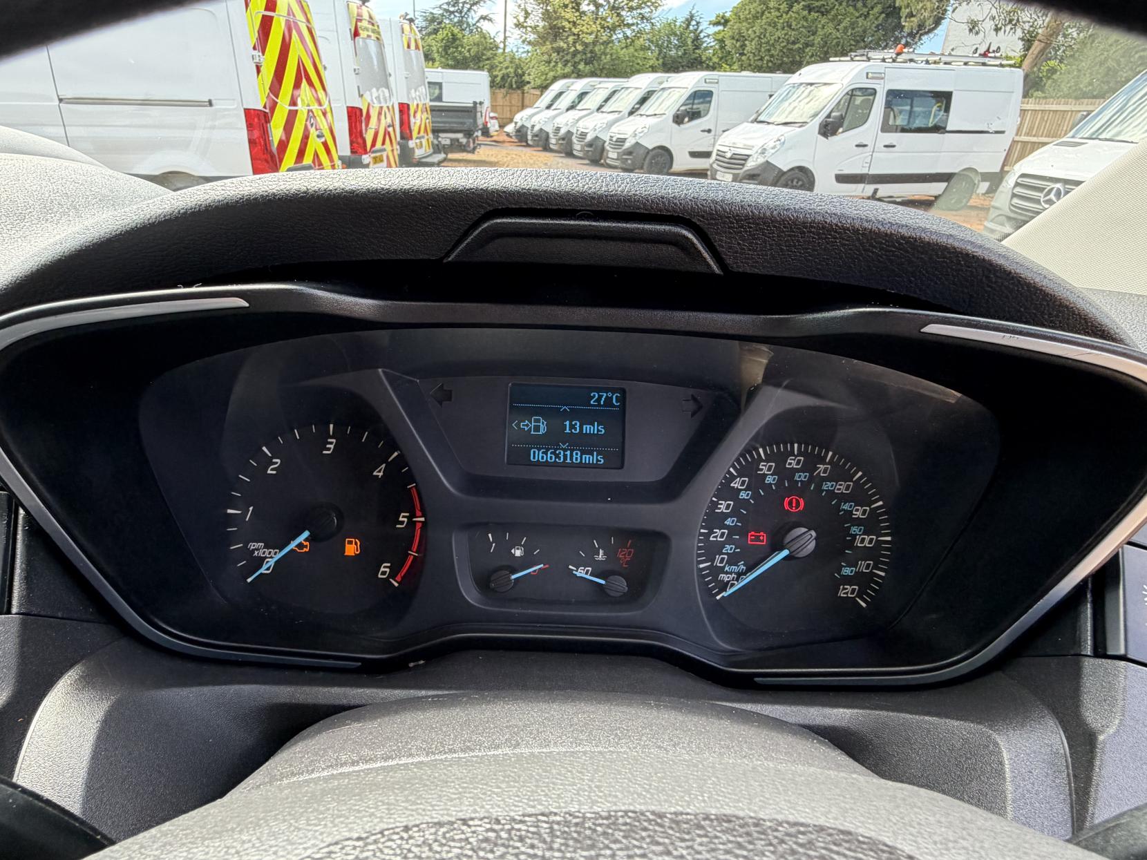 2018 Ford Transit 2.0 350 EcoBlue 1-Way Tipper 2dr Diesel Manual RWD L2 Euro 6 (s/s) (1-Stop, DRW) (170 ps) - Thumbnail 31