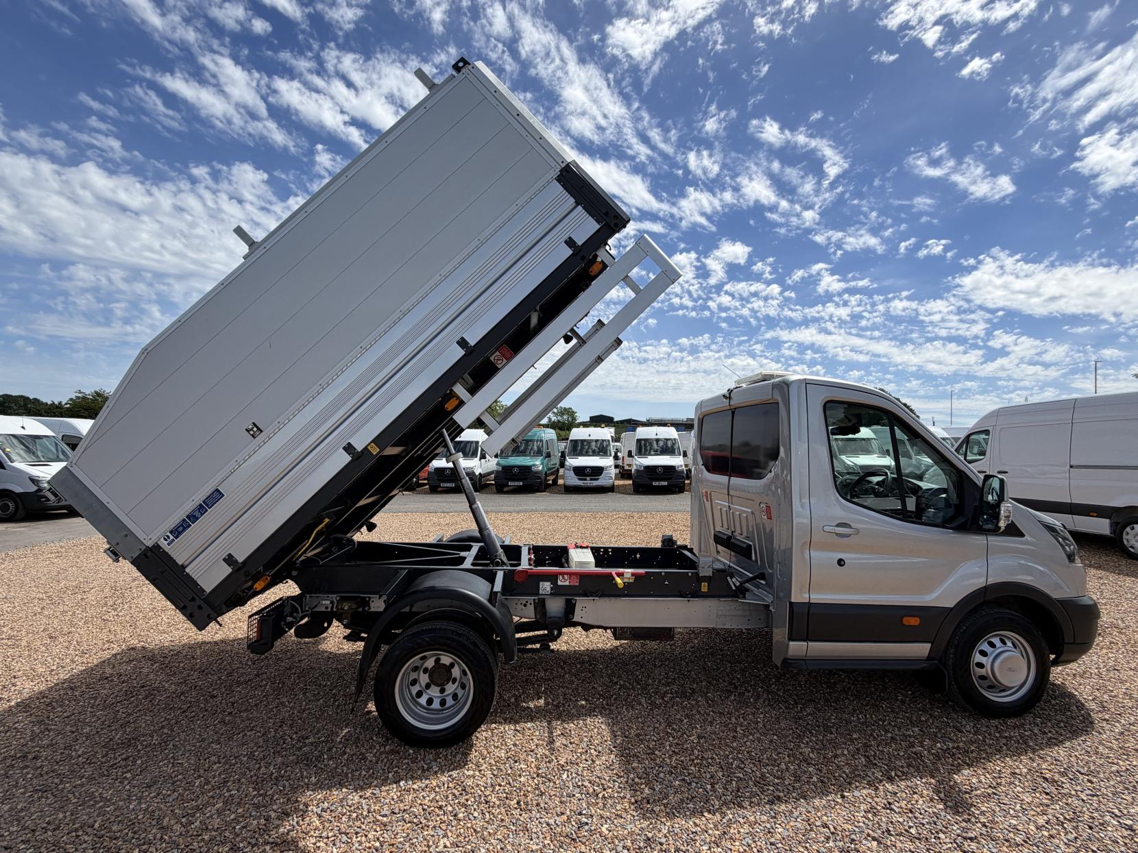 2018 Ford Transit 2.0 350 EcoBlue 1-Way Tipper 2dr Diesel Manual RWD L2 Euro 6 (s/s) (1-Stop, DRW) (170 ps) - Thumbnail 2