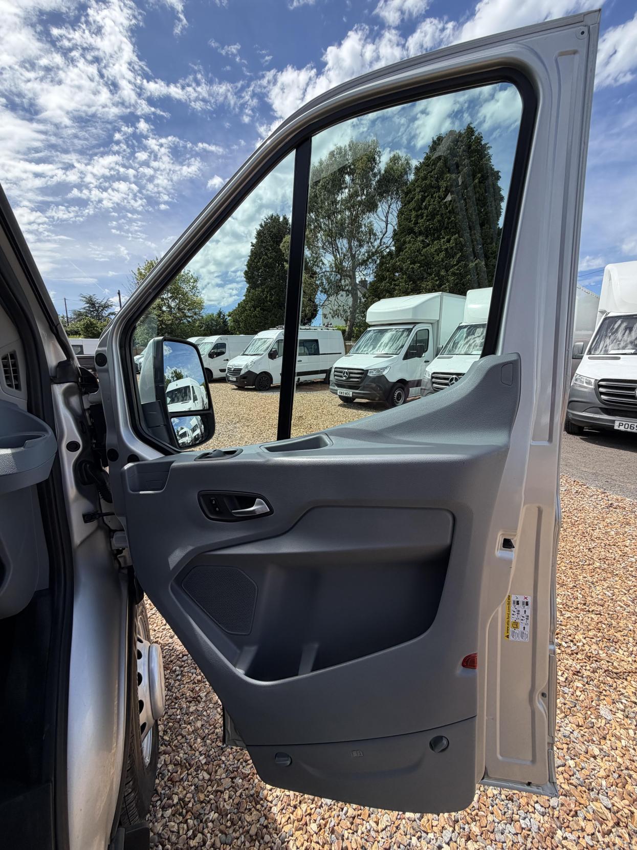 2018 Ford Transit 2.0 350 EcoBlue 1-Way Tipper 2dr Diesel Manual RWD L2 Euro 6 (s/s) (1-Stop, DRW) (170 ps) - Thumbnail 36