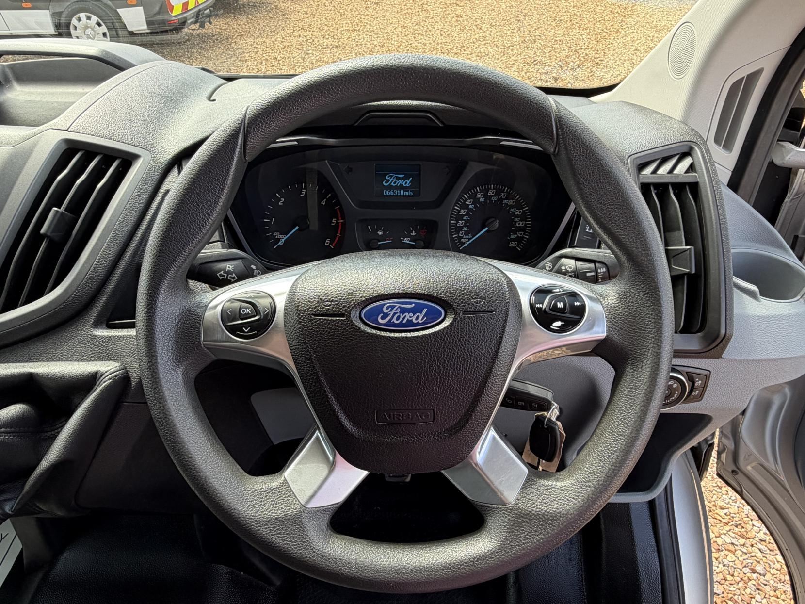 2018 Ford Transit 2.0 350 EcoBlue 1-Way Tipper 2dr Diesel Manual RWD L2 Euro 6 (s/s) (1-Stop, DRW) (170 ps) - Thumbnail 25