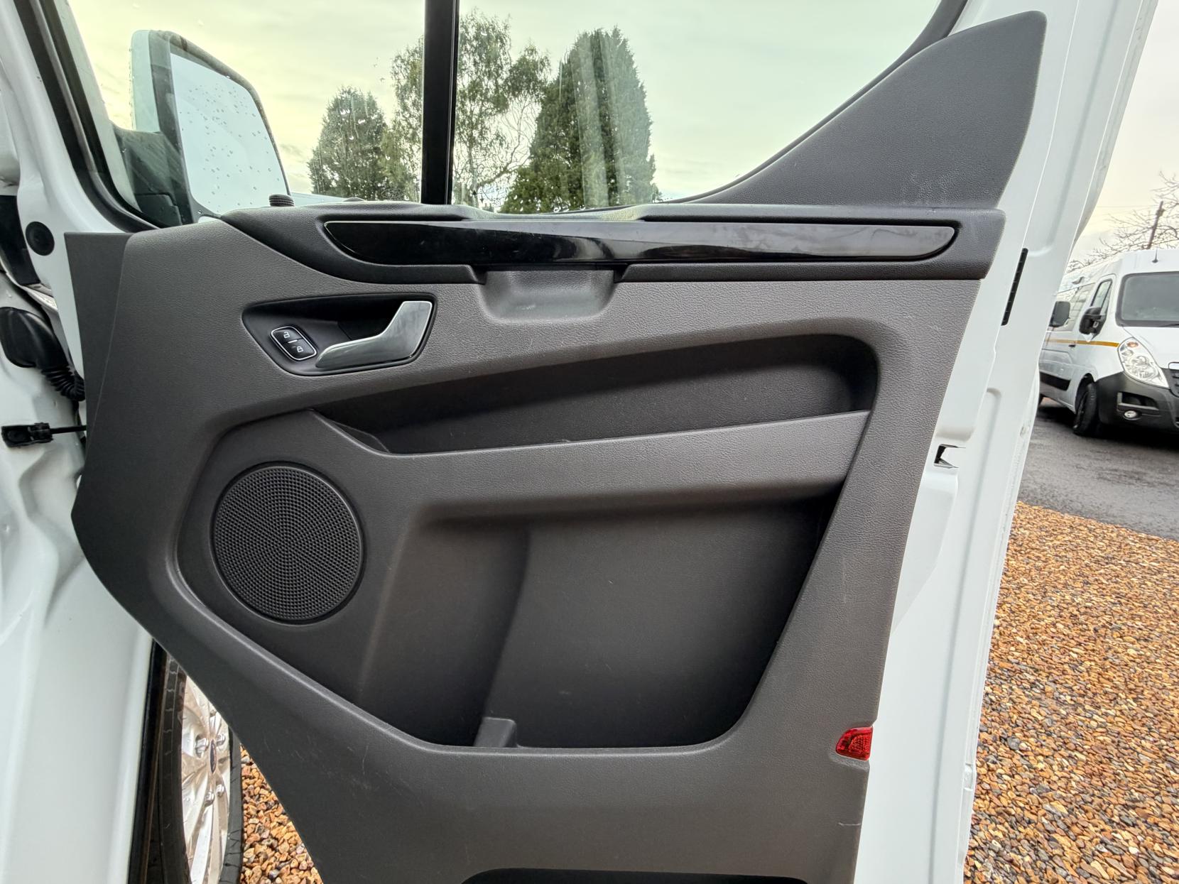 Ford Transit Custom 2.0 280 EcoBlue Limited Panel Van 5dr Diesel Auto L1 H1 Euro 6 (s/s) (130 ps)